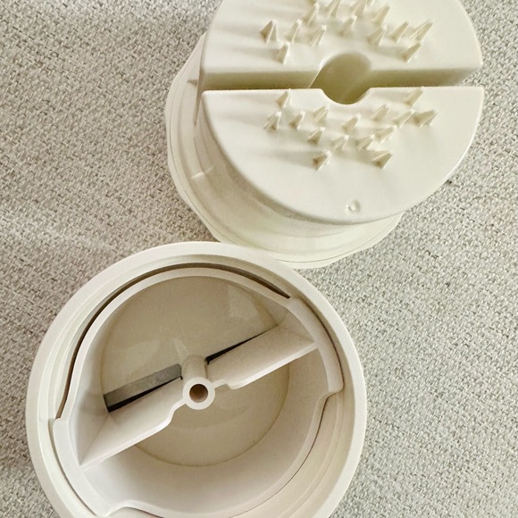 Pampered Chef Spiralizer - Picture 3 of 5